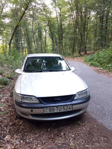 Opel Vectra 1997, 340,000 km - 2.0 l - Quba