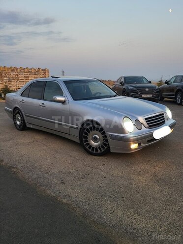 Mercedes E 270 1999, 275,000 km - 2.7 l - Bakı