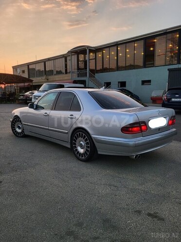 Mercedes E 270 1999, 275,000 km - 2.7 l - Bakı