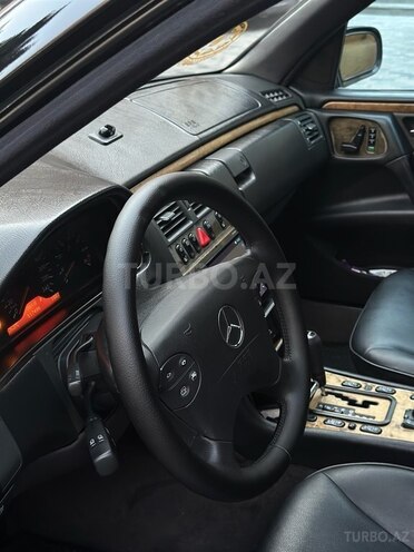 Mercedes E 240 1999, 500,000 km - 2.4 l - Sumqayıt