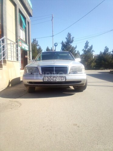 Mercedes C 220 1994, 236,351 km - 2.2 l - Qusar