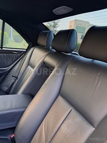 Mercedes E 270 2001, 331,000 km - 2.7 l - Ağcabədi