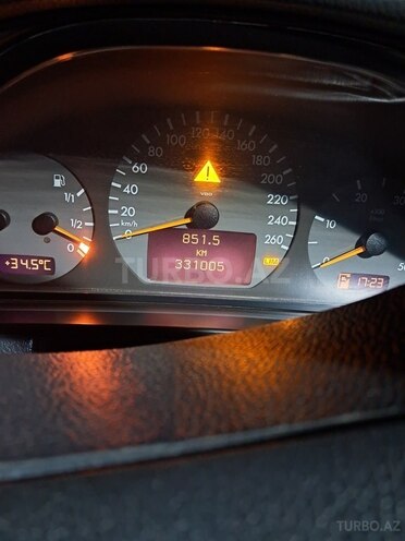 Mercedes E 270 2001, 331,000 km - 2.7 l - Ağcabədi