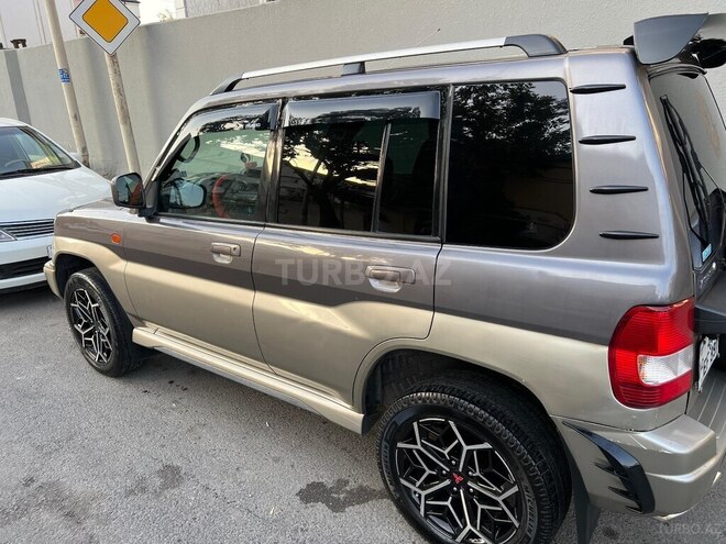 Mitsubishi Pajero io 1999, 400,000 km - 1.8 л - Bakı