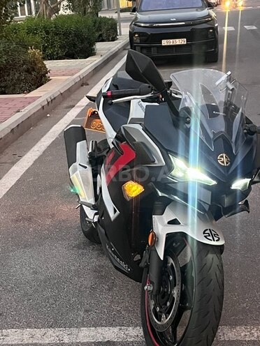Kawasaki  2024, 3,400 km - 0.5 l - Bakı
