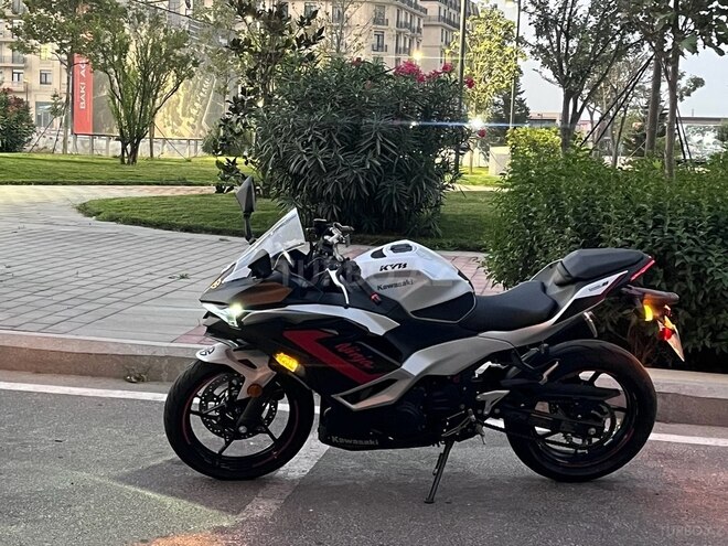 Kawasaki  2024, 3,400 km - 0.5 l - Bakı