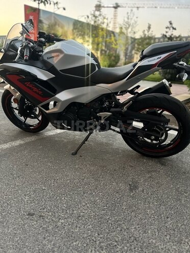 Kawasaki  2024, 3,400 km - 0.5 l - Bakı