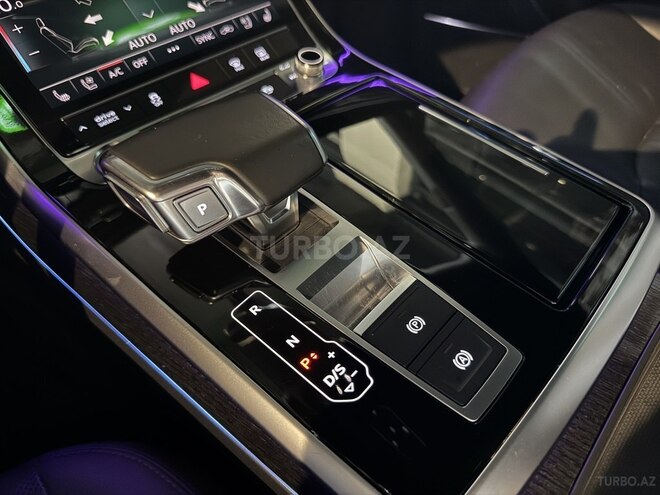 Audi Q8 2020, 127,000 km - 3.0 л - Bakı