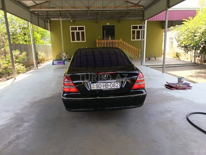 Mercedes E 240 2004, 364,000 km - 2.6 l - Sabirabad