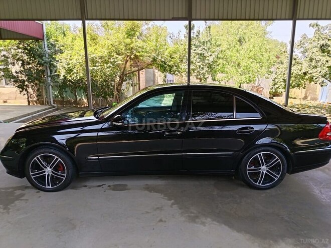 Mercedes E 240 2004, 364,000 km - 2.6 l - Sabirabad