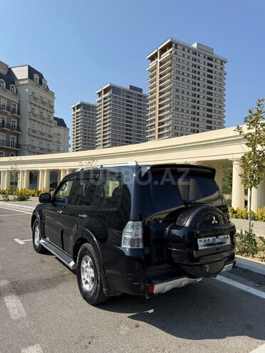 Mitsubishi Pajero 2008, 228,500 km - 3.0 l - Bakı