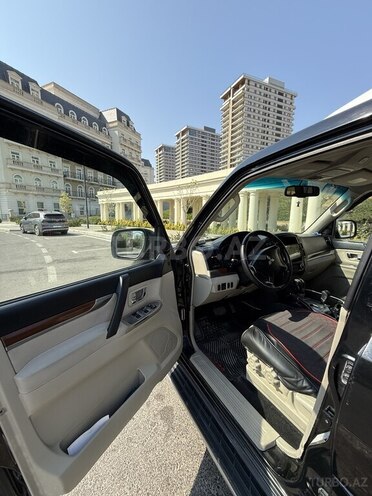 Mitsubishi Pajero 2008, 228,500 km - 3.0 l - Bakı