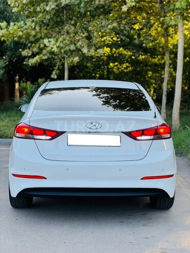 Hyundai Avante 2016, 215,044 km - 1.6 l - İmişli