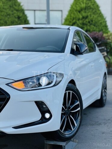 Hyundai Avante 2016, 215,044 km - 1.6 l - İmişli