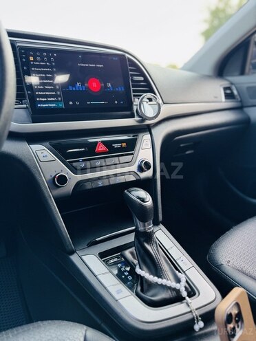 Hyundai Avante 2016, 215,044 km - 1.6 l - İmişli