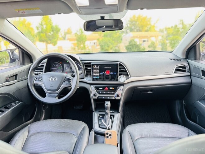 Hyundai Avante 2016, 215,044 km - 1.6 l - İmişli