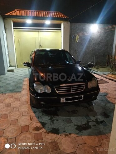 Mercedes C 270 2003, 250,000 km - 2.7 l - Bakı