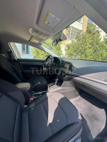 Hyundai Elantra 2018, 65,000 km - 2.0 l - Bakı