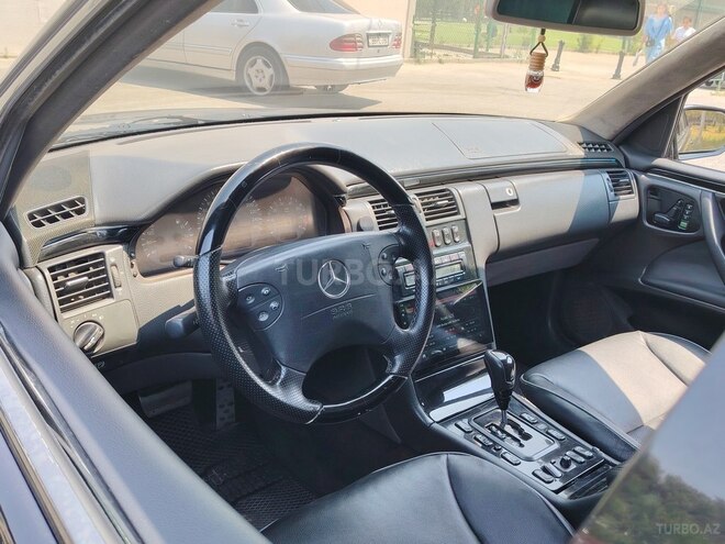 Mercedes E 430 2001, 249,000 km - 4.3 l - Bakı