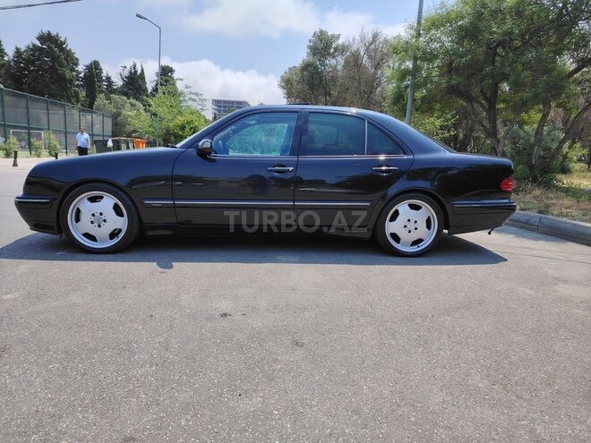 Mercedes E 430 2001, 249,000 km - 4.3 l - Bakı
