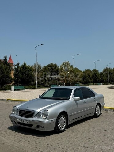 Mercedes E 220 2001, 527,000 km - 2.2 l - Astara