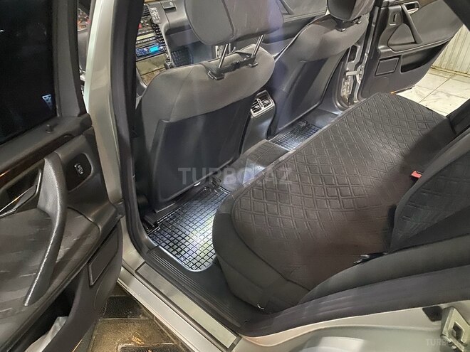 Mercedes E 220 2001, 527,000 km - 2.2 l - Astara