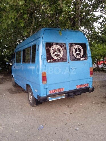 Mercedes 208 D 1992, 230,000 km - 2.3 л - Mingəçevir