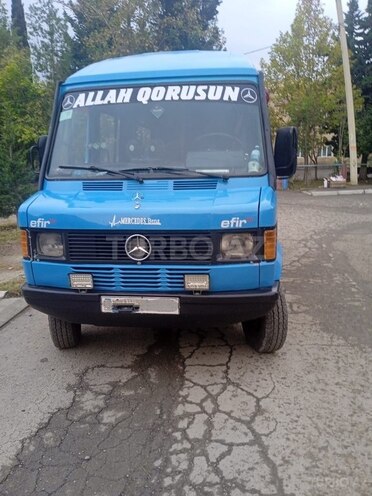 Mercedes 208 D 1992, 230,000 km - 2.3 л - Mingəçevir