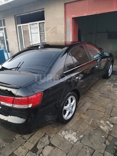 Hyundai Sonata 2005, 270,000 km - 2.4 l - Quba