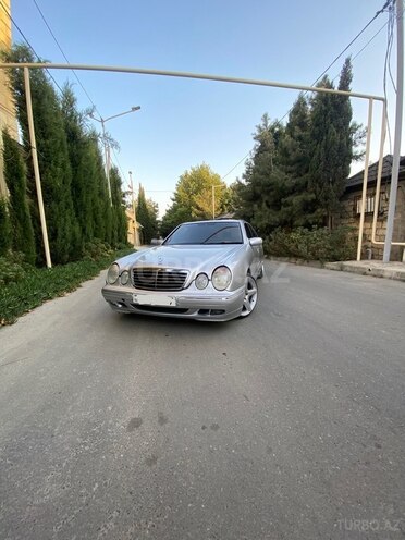 Mercedes E 320 2000, 250,000 km - 3.2 l - Bakı