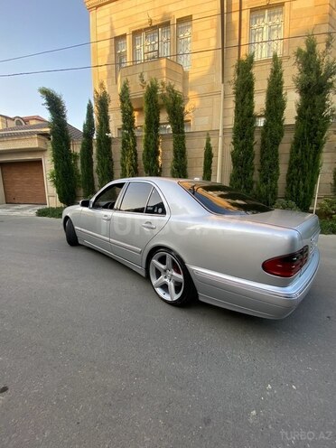 Mercedes E 320 2000, 250,000 km - 3.2 l - Bakı
