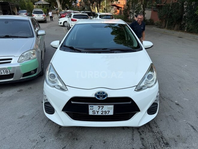 Toyota Prius C 2016, 150,000 km - 1.5 l - Bakı