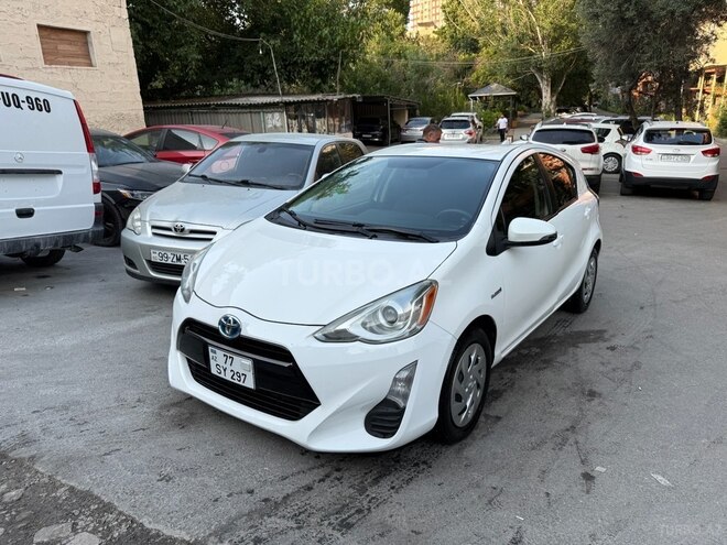 Toyota Prius C 2016, 150,000 km - 1.5 l - Bakı