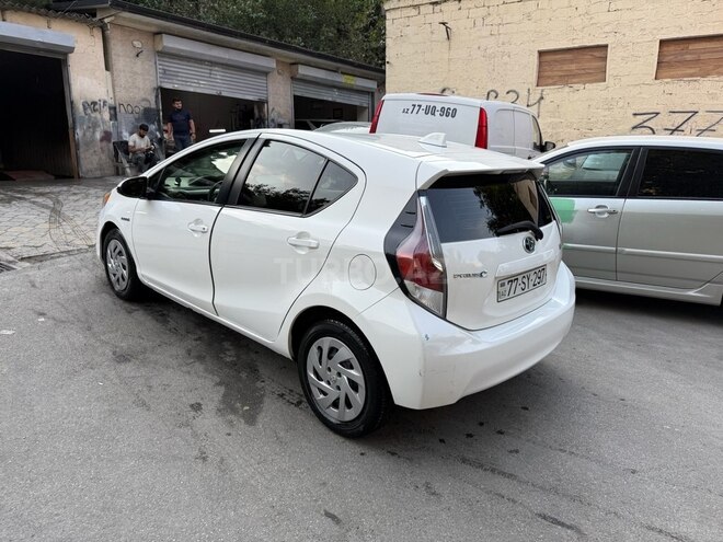 Toyota Prius C 2016, 150,000 km - 1.5 l - Bakı