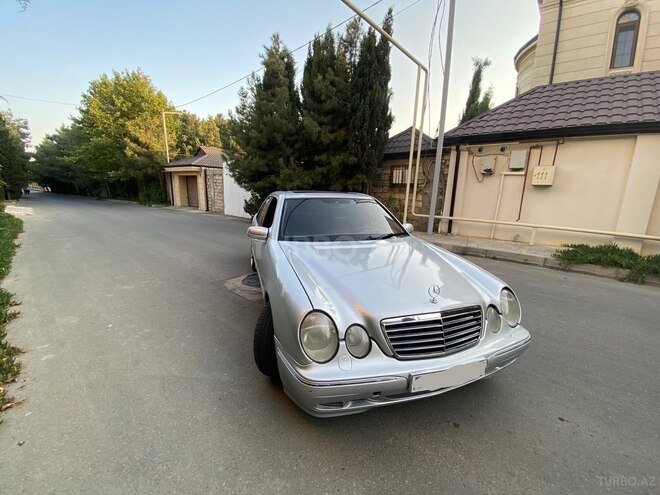 Mercedes E 320 2000, 250,000 km - 3.2 l - Bakı
