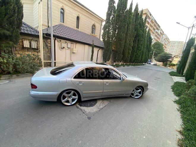 Mercedes E 320 2000, 250,000 km - 3.2 l - Bakı
