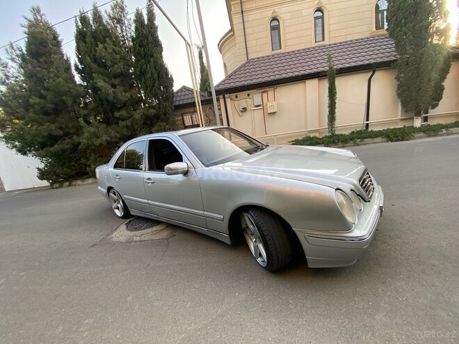 Mercedes E 320 2000, 250,000 km - 3.2 l - Bakı