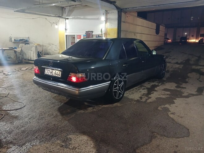 Mercedes E 220 1993, 444,567 km - 2.2 л - Bakı