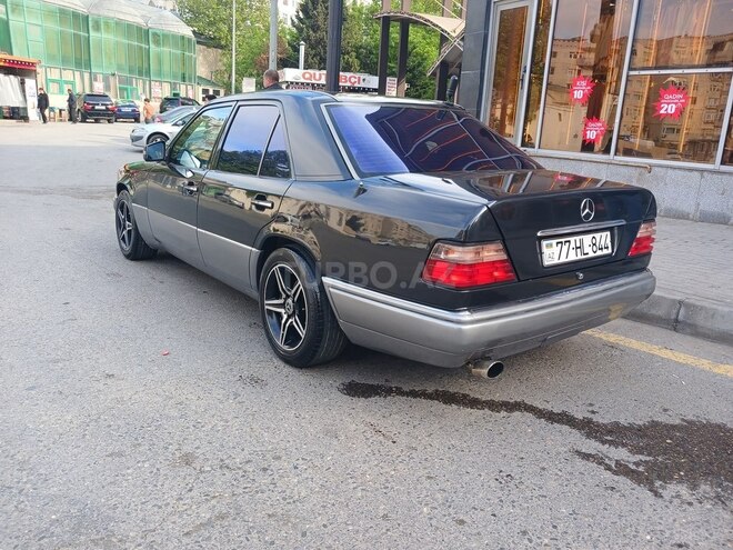 Mercedes E 220 1993, 444,567 km - 2.2 л - Bakı