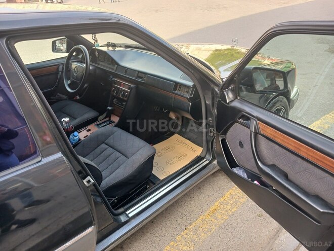 Mercedes E 220 1993, 444,567 km - 2.2 л - Bakı
