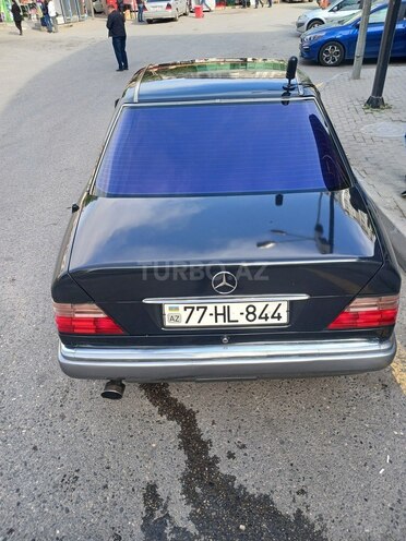 Mercedes E 220 1993, 444,567 km - 2.2 л - Bakı