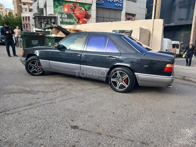 Mercedes E 220 1993, 444,567 km - 2.2 л - Bakı