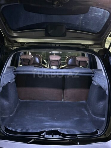 Renault Logan 2014, 399,000 km - 1.6 l - Salyan