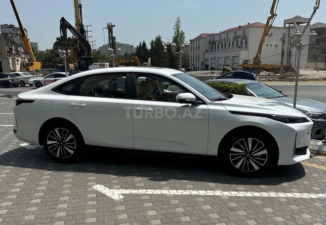 Changan Qiyuan A05 2025, 1,300 km - 1.5 l - Bakı