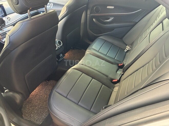 Mercedes E 220 d 2018, 106,601 km - 2.0 l - Bakı