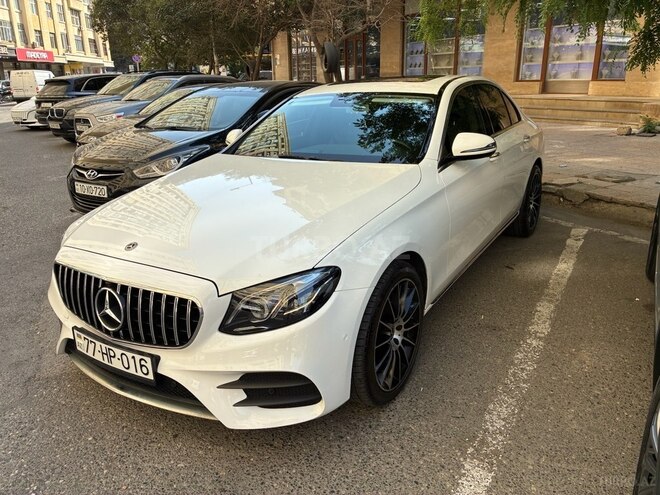 Mercedes E 220 d 2018, 106,601 km - 2.0 l - Bakı
