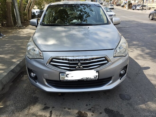 Mitsubishi Attrage 2014, 120,000 km - 1.2 л - Bakı