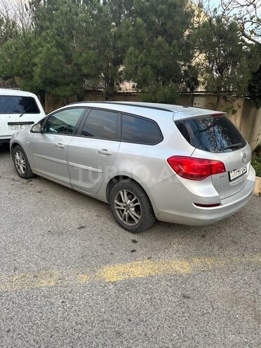 Opel Astra 2011, 235,000 km - 1.3 l - Bakı
