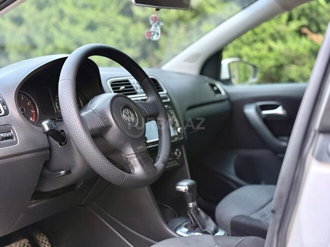 Volkswagen Polo 2010, 181,560 km - 1.4 l - Bakı