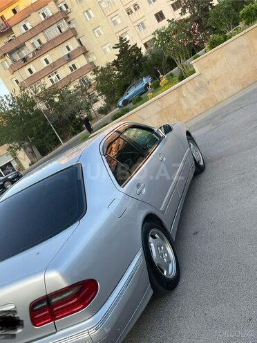 Mercedes E 320 1999, 421,000 km - 3.2 l - Bakı